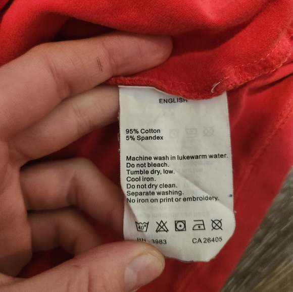 Bright red Helly Hansen shirt - Picture 5 of 8